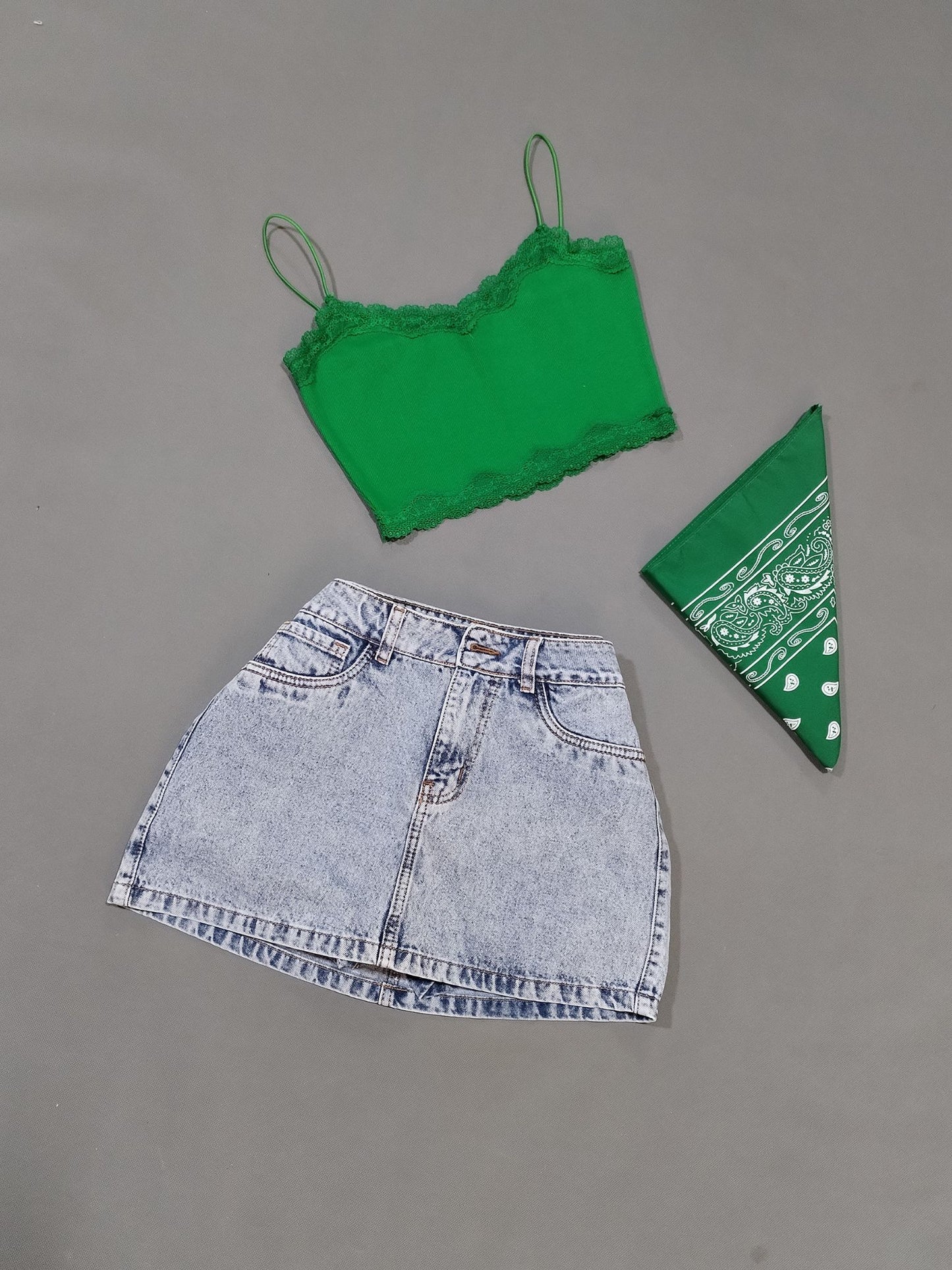 Falda Short Interior + Bandana + Top Blondas