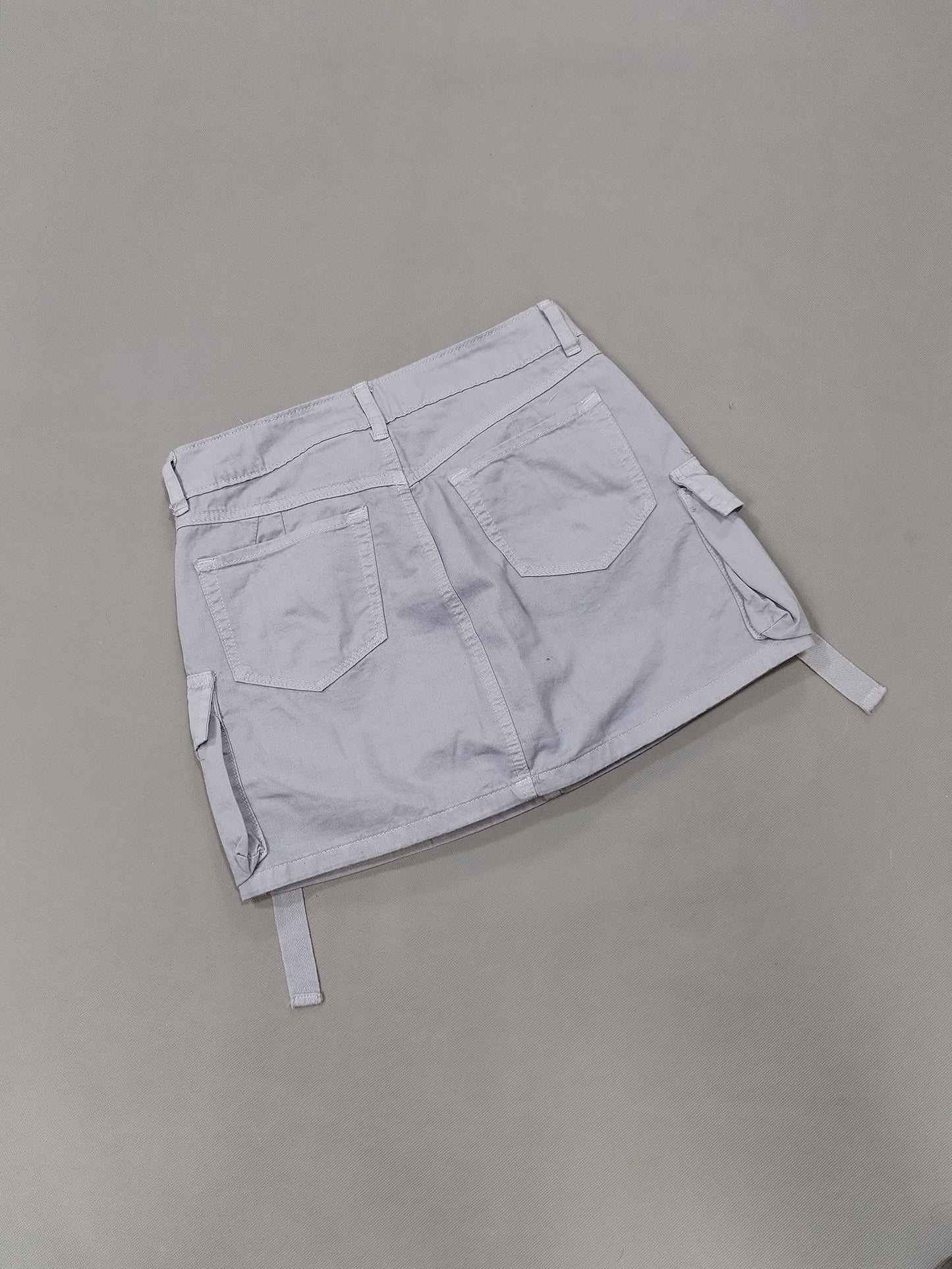 Falda Cargo con Short Interior Plomo